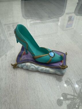 Disney Soles of Enchantment Collection 2008 Jasmine Aladdin Figure